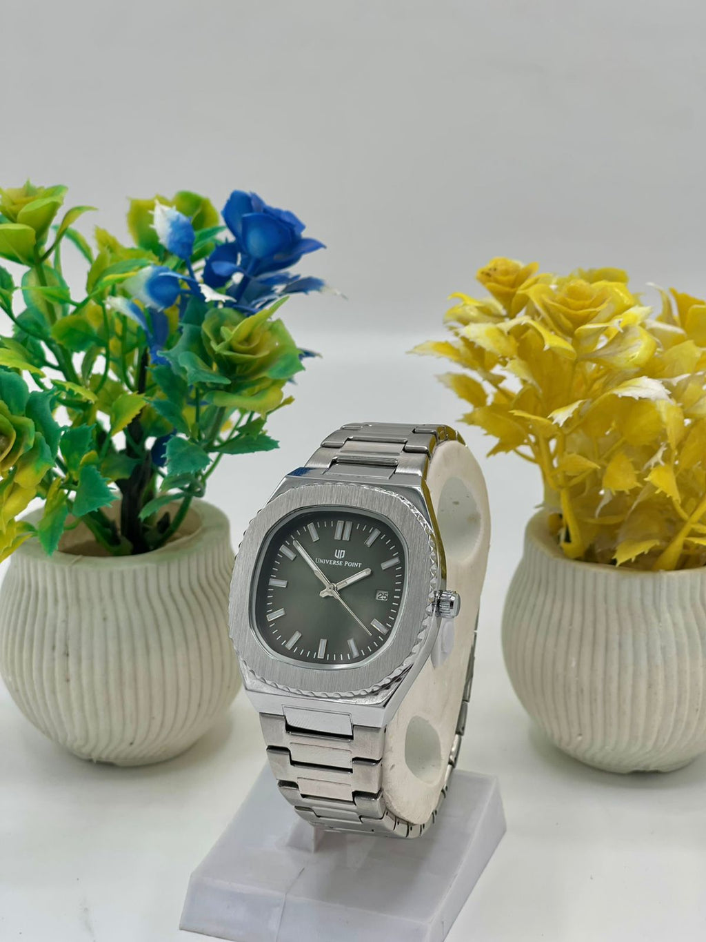 Universal Point Watch