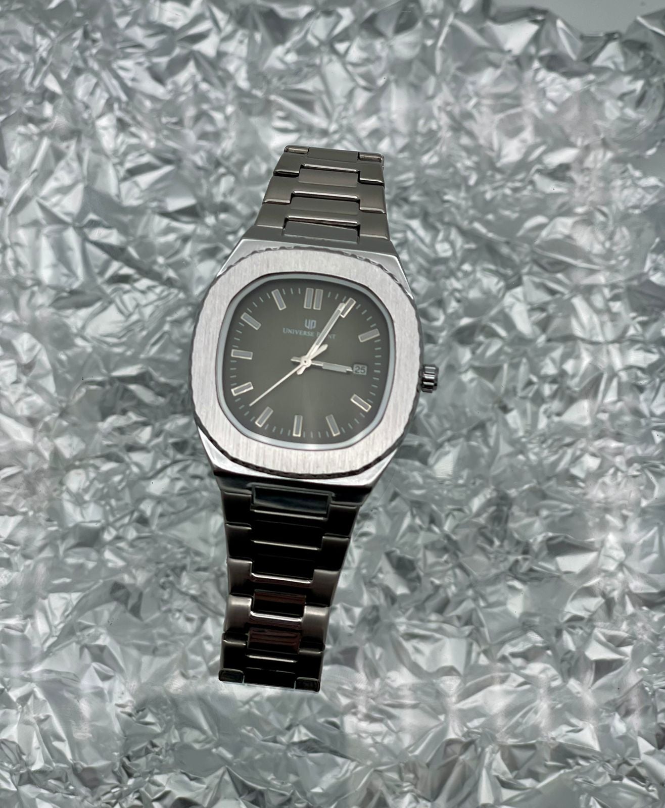 Universal Point Watch